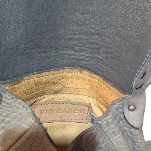 Vin Baker Genuine Grey Leather Crossbody Purse - Picture 5 of 7